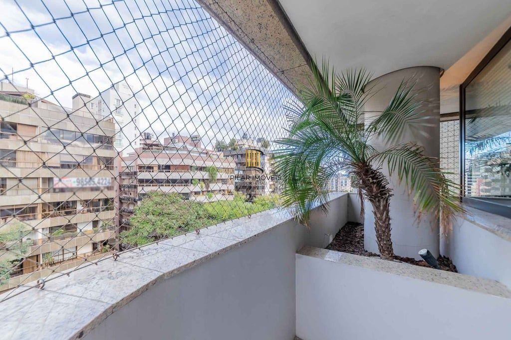 Apartamento 4 dormitórios no bairro Petrópolis