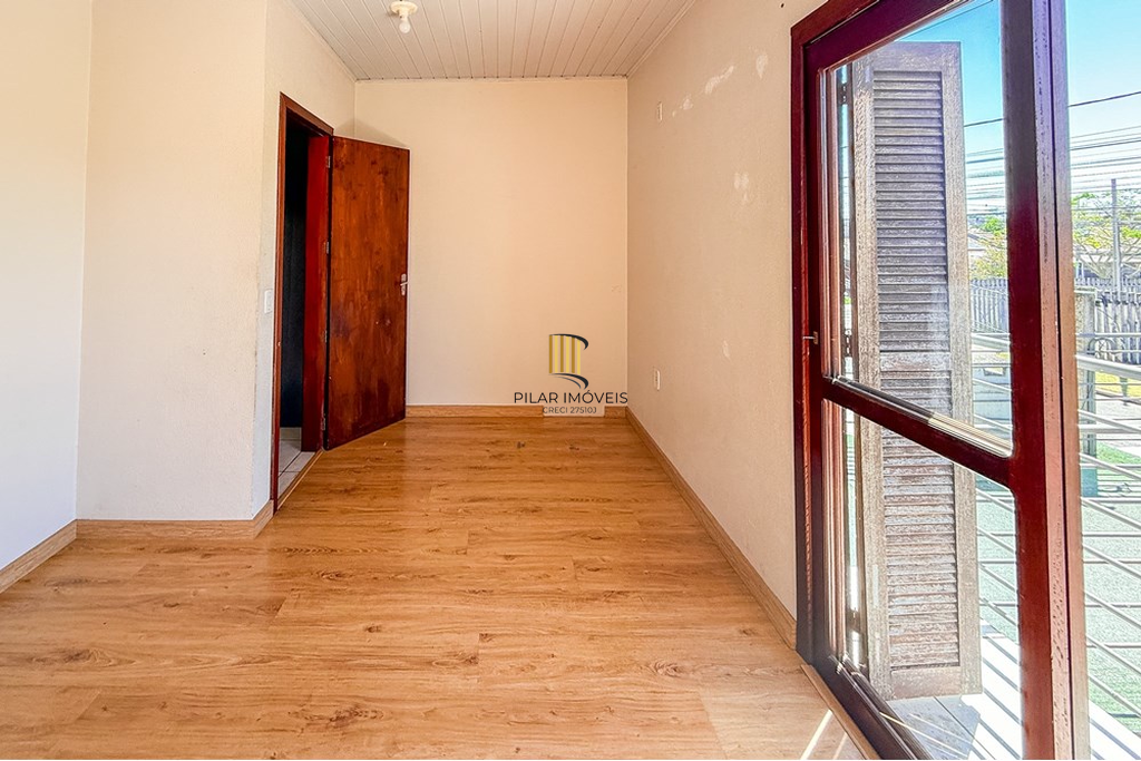 Casa 2 dormitórios no bairro Olaria