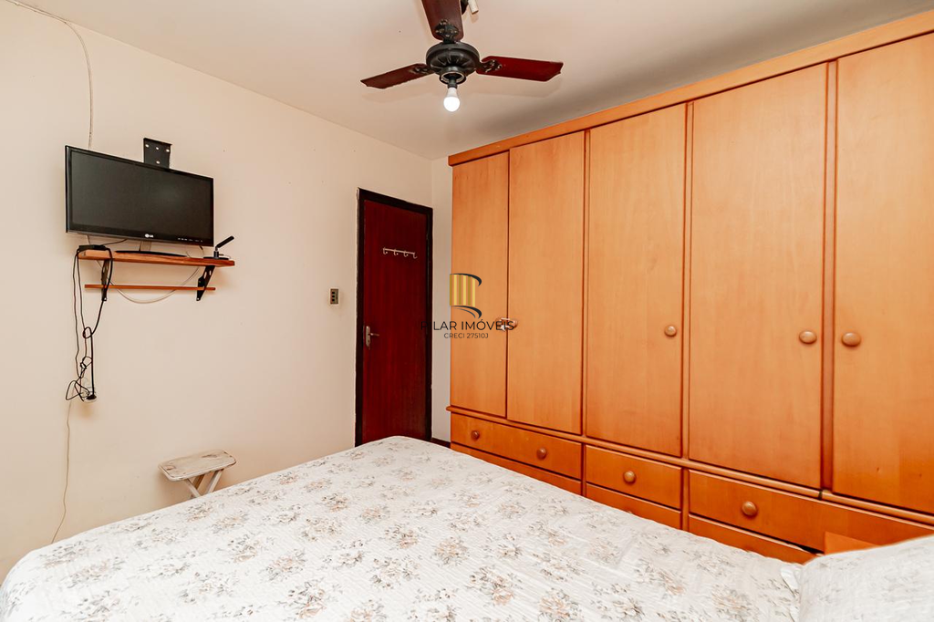 Casa 3 dormitórios no bairro Hípica