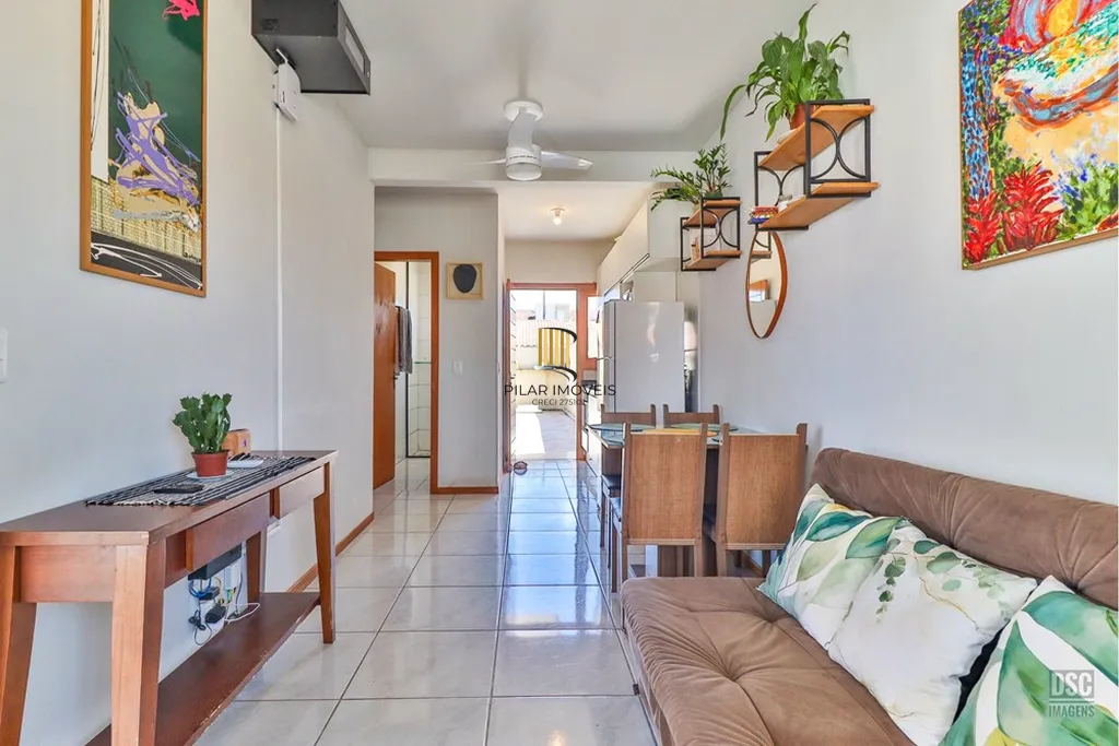 Casa 2 dormitórios no bairro Restinga