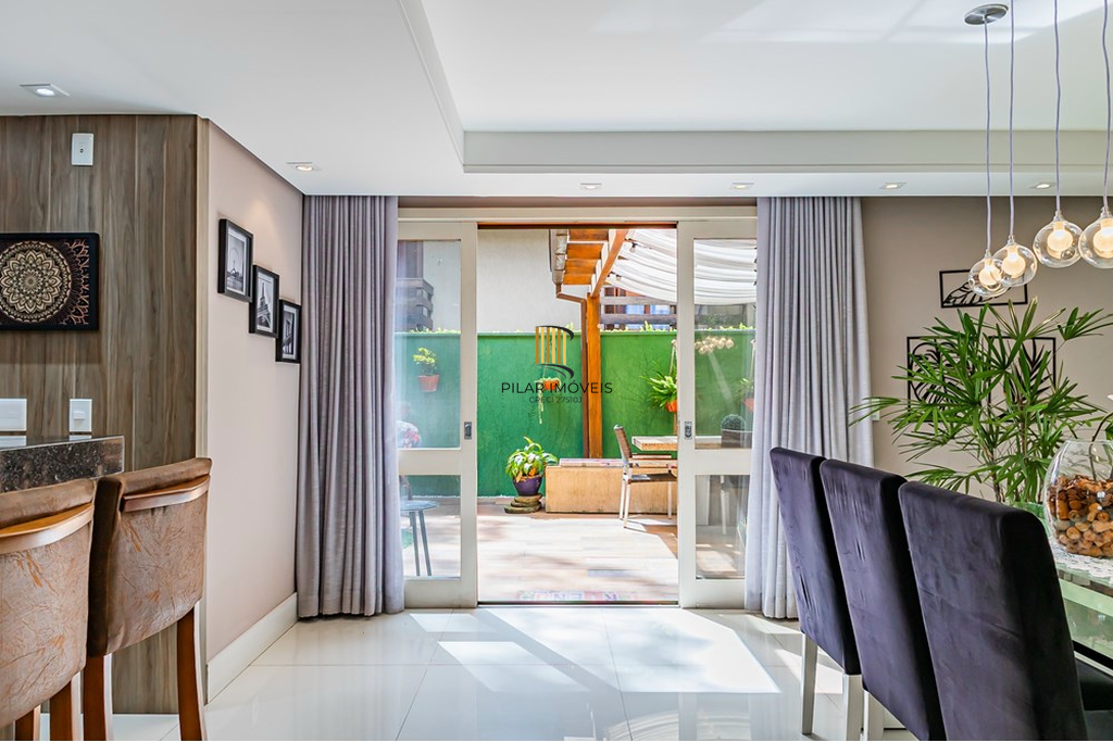 Casa de Condomínio 3 dormitórios no bairro Lomba do Pinheiro