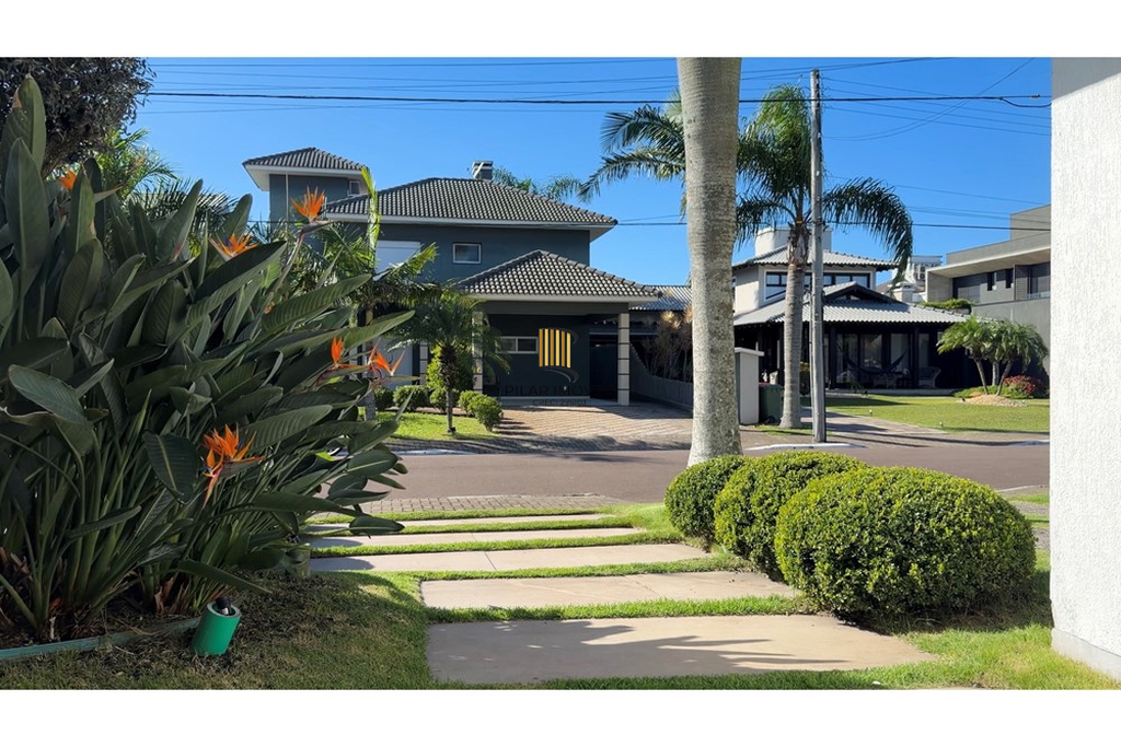 Casa de Condomínio 4 dormitórios no bairro Morada do Sol