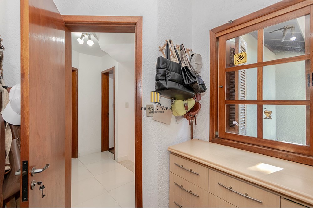 Casa de Condomínio 3 dormitórios no bairro Ipanema