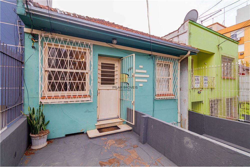 Casa 4 dormitórios no bairro Petrópolis