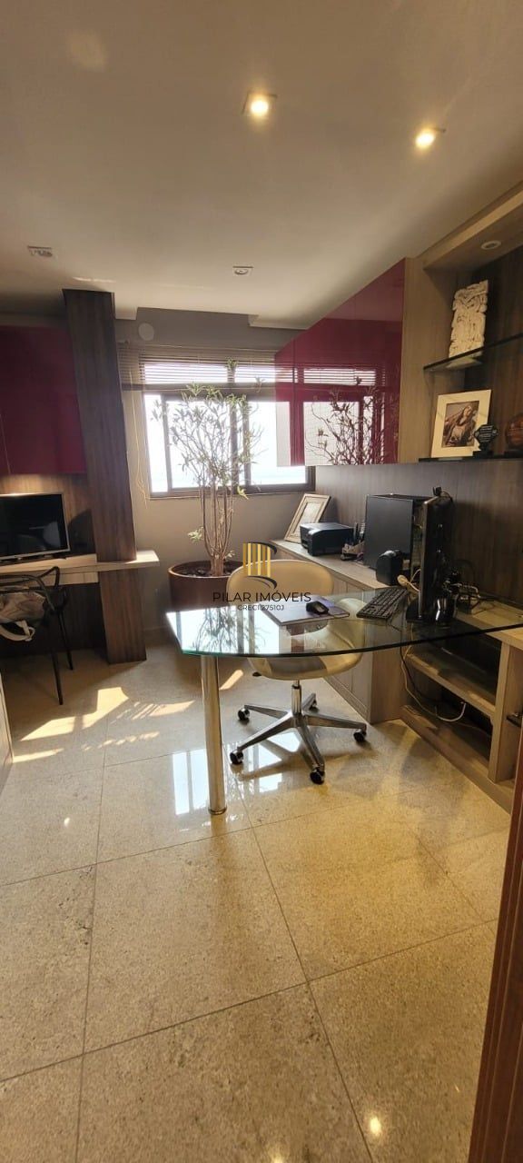 Apartamento 3 dormitórios no bairro Menino Deus