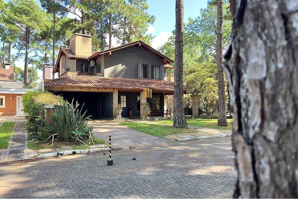 Casa de Condomínio 4 dormitórios no bairro Praia de Atlântida