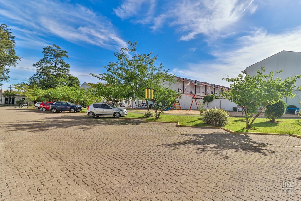 Casa de Condomínio 3 dormitórios no bairro Hípica