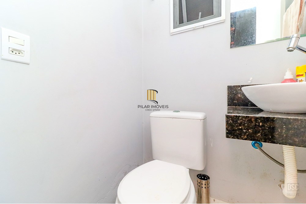 Casa 2 dormitórios no bairro Hípica