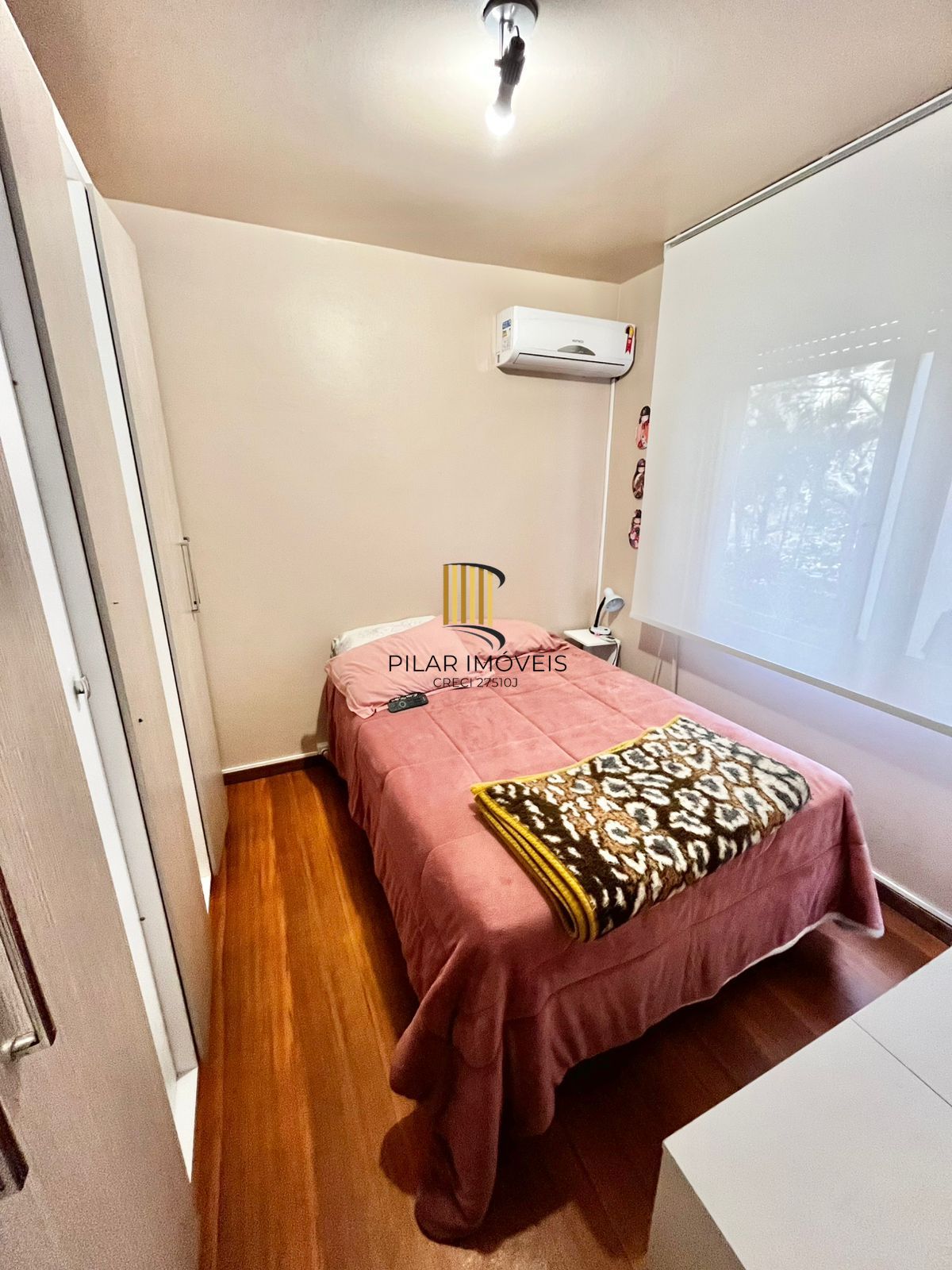 Apto de 01 dorm, sala, banho, cozinha/área, 01 vaga escriturada, Bairro São João