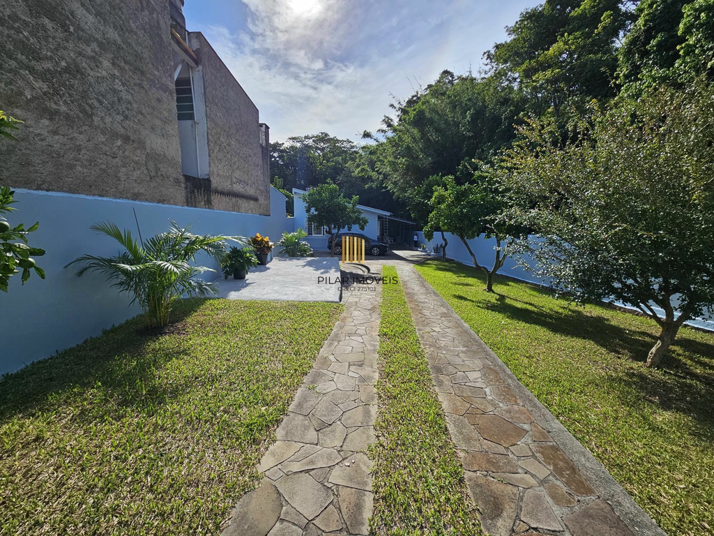 Casa 2 dormitórios no bairro Espírito Santo