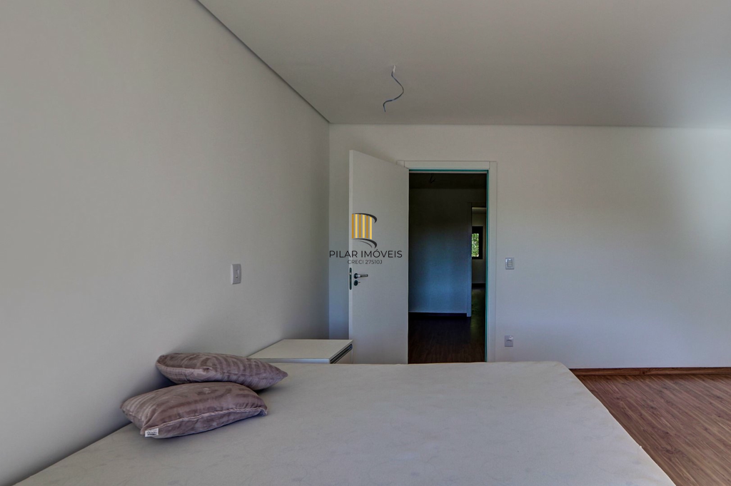 Casa 3 dormitórios no bairro Chácara das Pedras