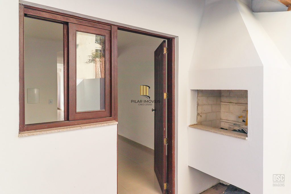 Casa 3 dormitórios no bairro Hípica