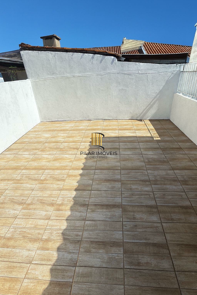 Casa 3 dormitórios no bairro Hípica