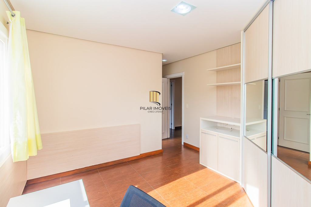 Casa de Condomínio 4 dormitórios no bairro Belém Novo