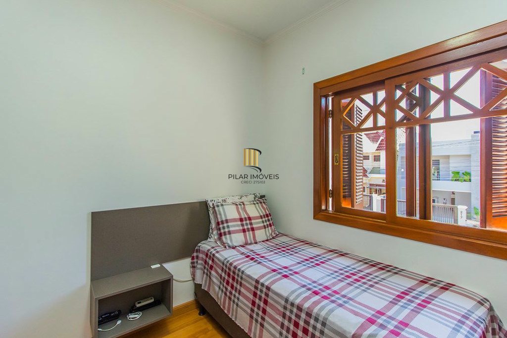 Casa 4 dormitórios no bairro Moinhos de Vento