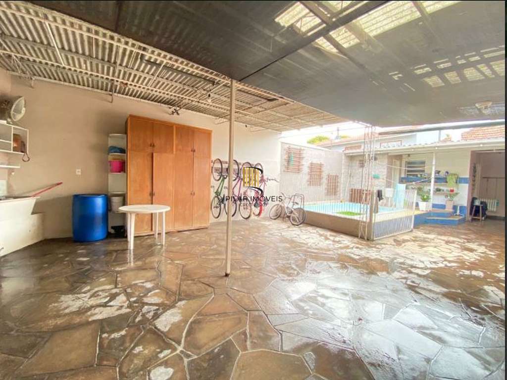 Casa 5 dormitórios no bairro Camaquã