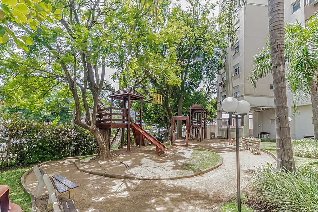 Apartamento 2 dormitórios no bairro Vila Ipiranga