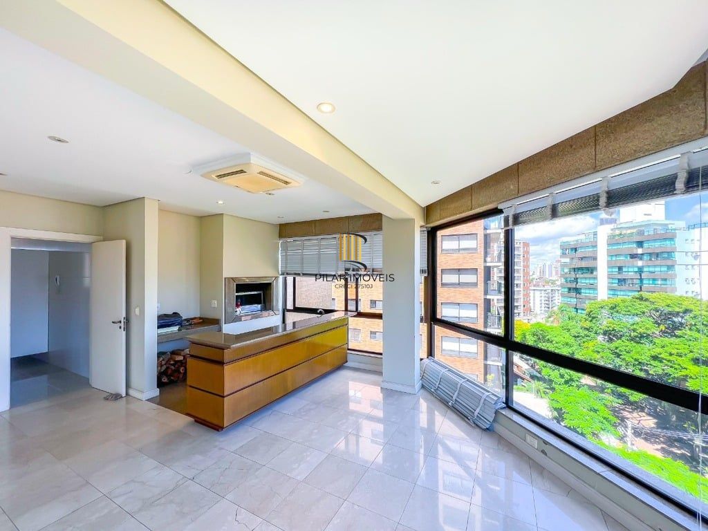 Apartamento 4 dormitórios no bairro Petrópolis