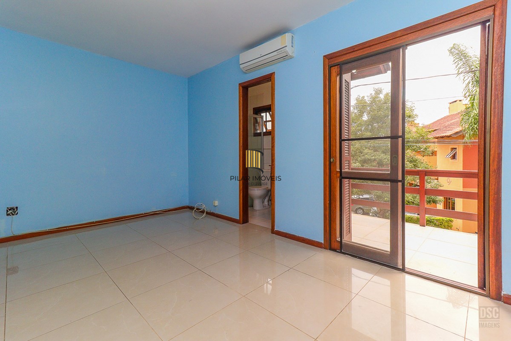 Casa de Condomínio 3 dormitórios no bairro Cavalhada