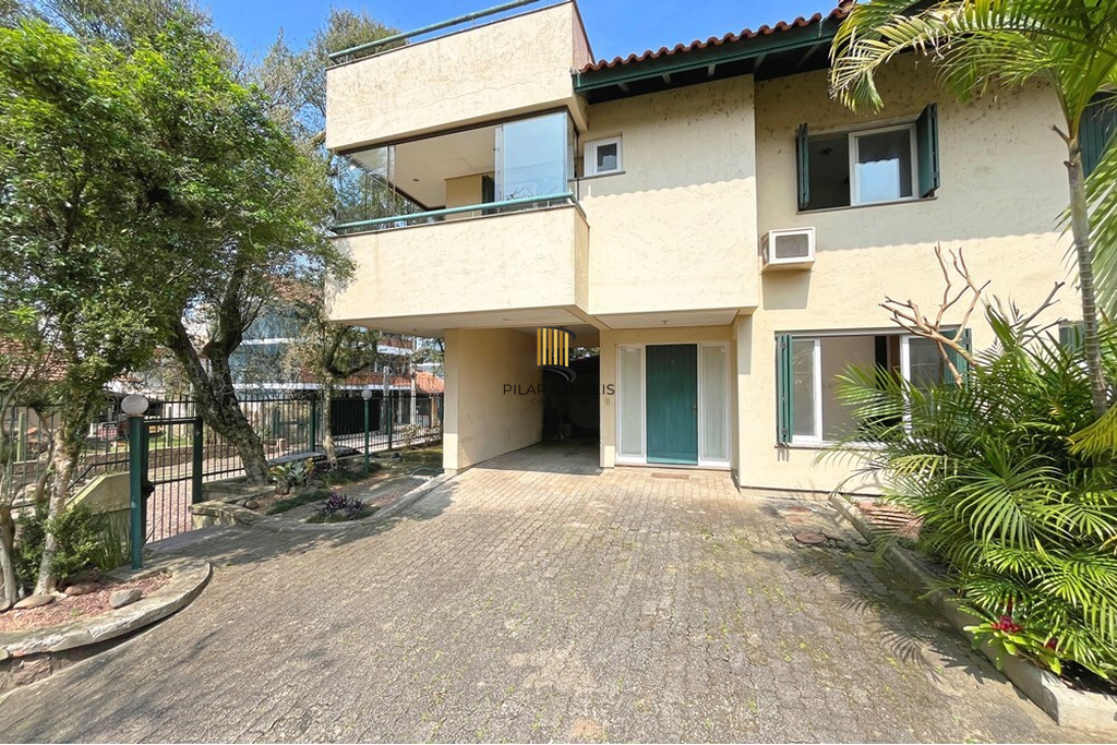 Casa de Condomínio 3 dormitórios no bairro Ipanema