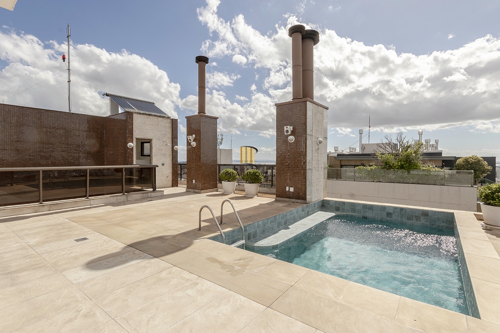 Triplex 3 dormitórios no bairro Bela Vista