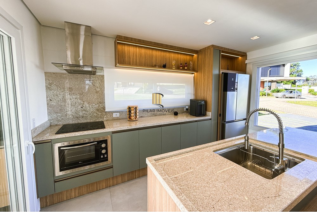 Casa de Condomínio 3 dormitórios no bairro Sanga Funda