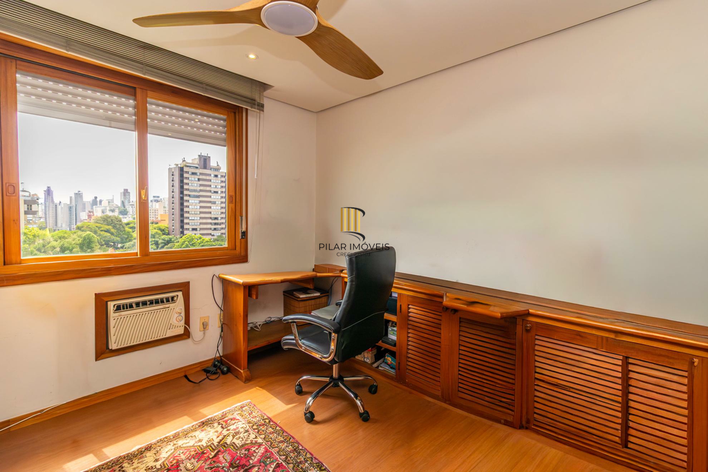 Apartamento 4 dormitórios no bairro Auxiliadora