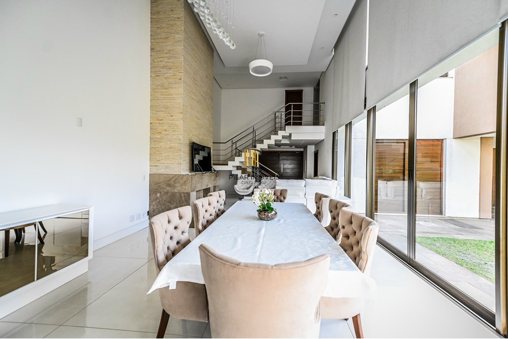 Casa de Condomínio 5 dormitórios no bairro São Lucas