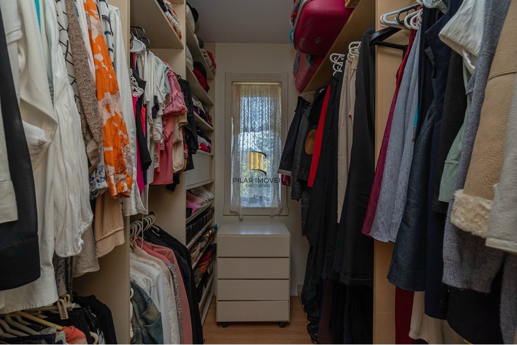 Apartamento 3 dormitórios no bairro Menino Deus