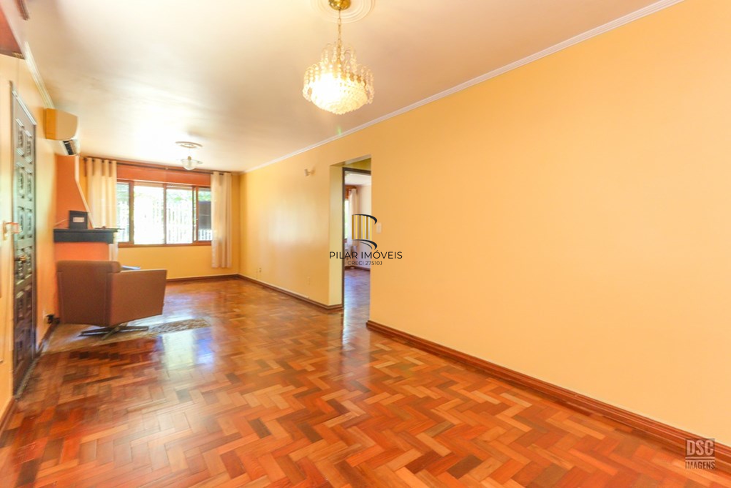 Casa 7 dormitórios no bairro Vila Ipiranga
