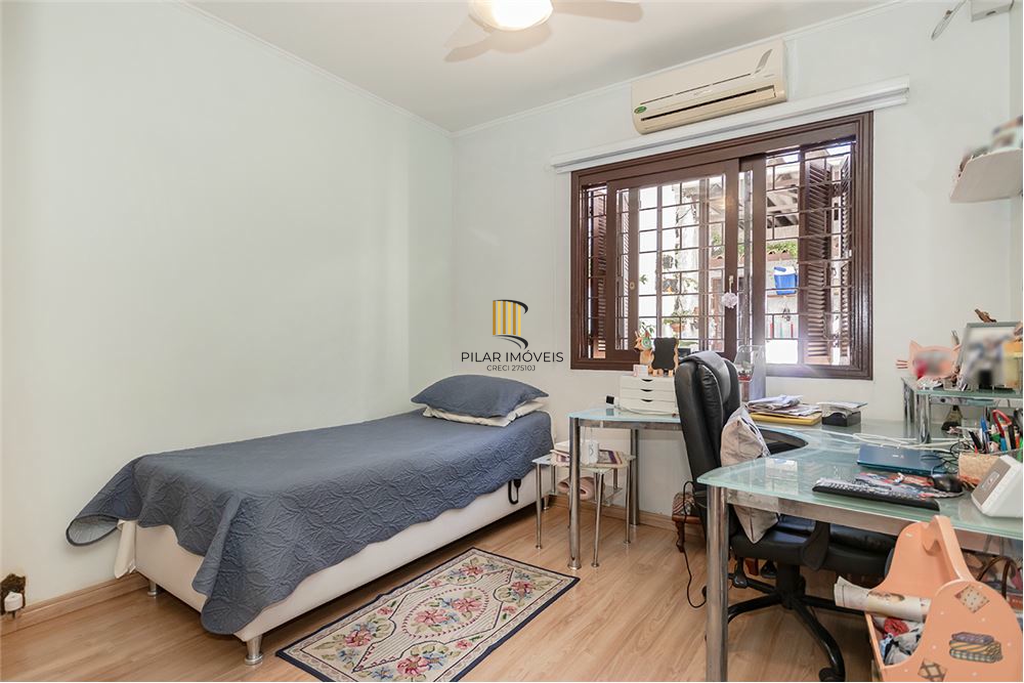 Casa 4 dormitórios no bairro Moinhos de Vento