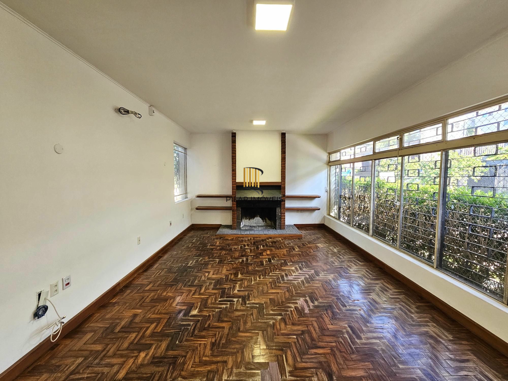 Casa 3 dormitórios no bairro Três Figueiras