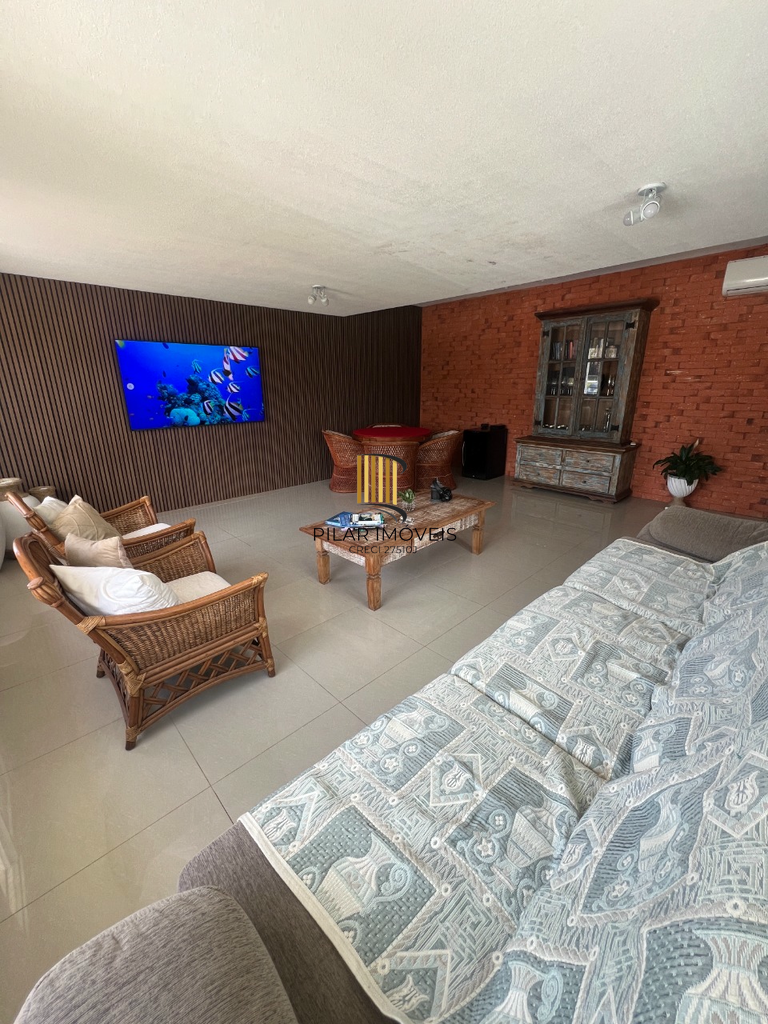 Casa 5 dormitórios no bairro Praia de Atlântida