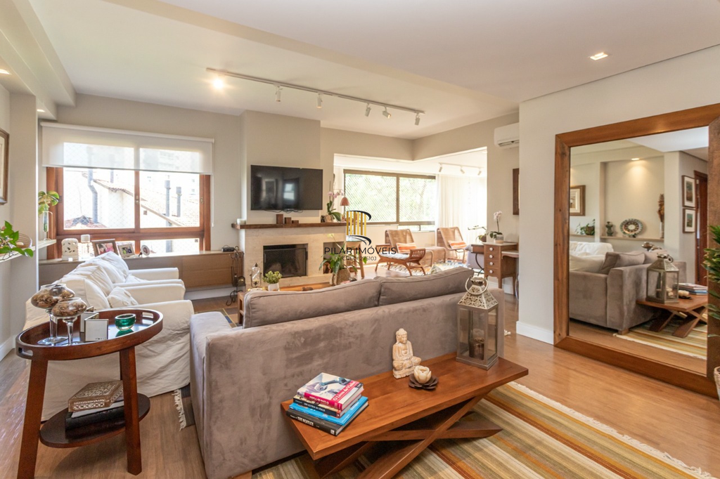 Apartamento 4 dormitórios no bairro Bela Vista