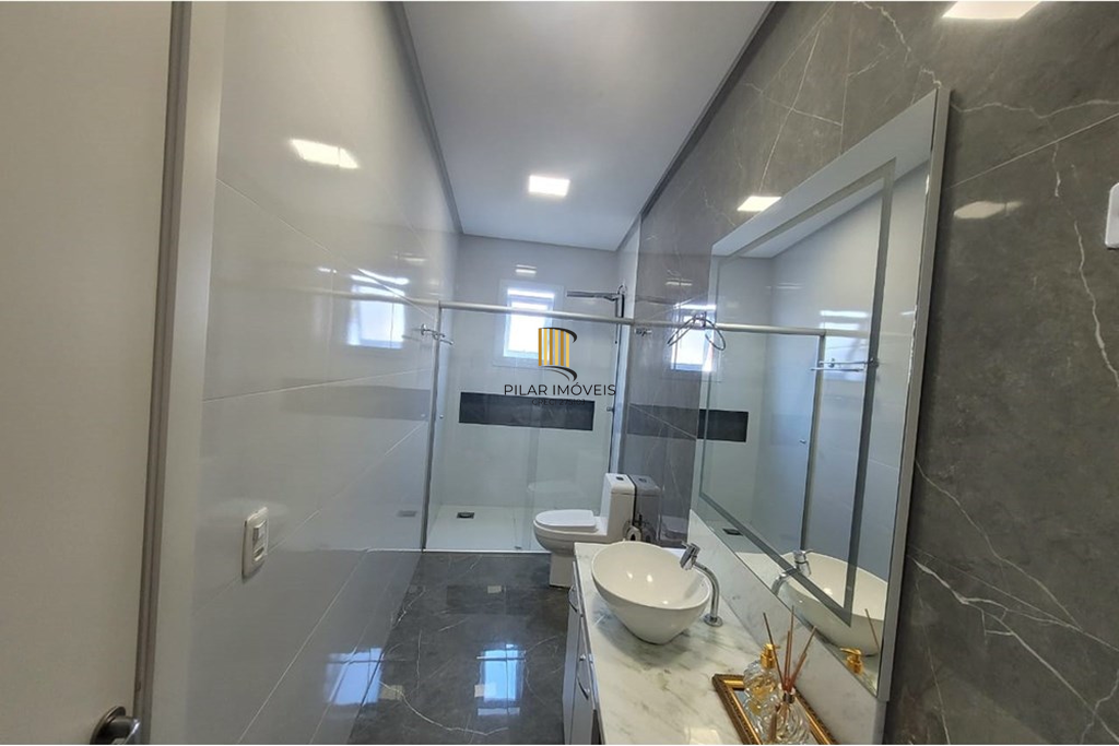 Casa 4 dormitórios no bairro Centro