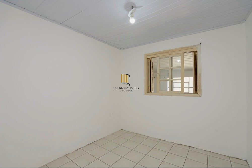 Casa 2 dormitórios no bairro Jardim Algarve