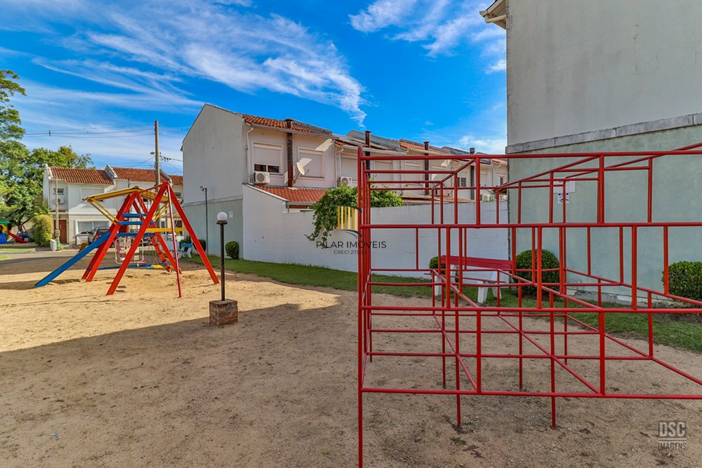 Casa de Condomínio 3 dormitórios no bairro Hípica