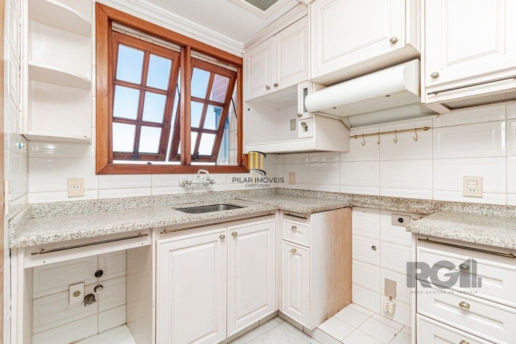 Apartamento 3 dormitórios no bairro Menino Deus