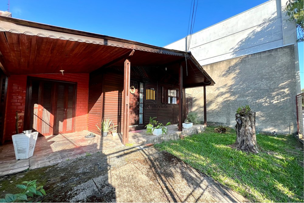 Casa 3 dormitórios no bairro São José
