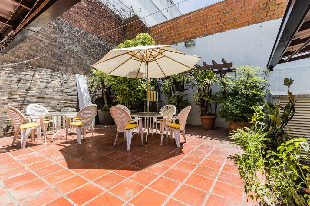 Casa 3 dormitórios no bairro Medianeira