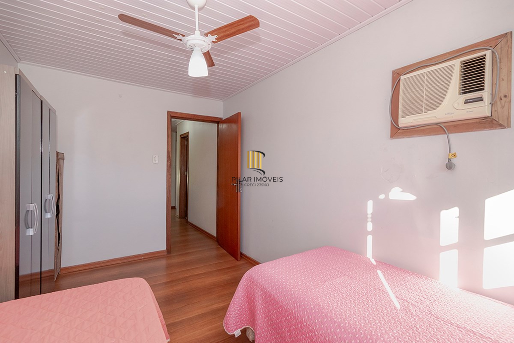 Casa 4 dormitórios no bairro Vila Nova