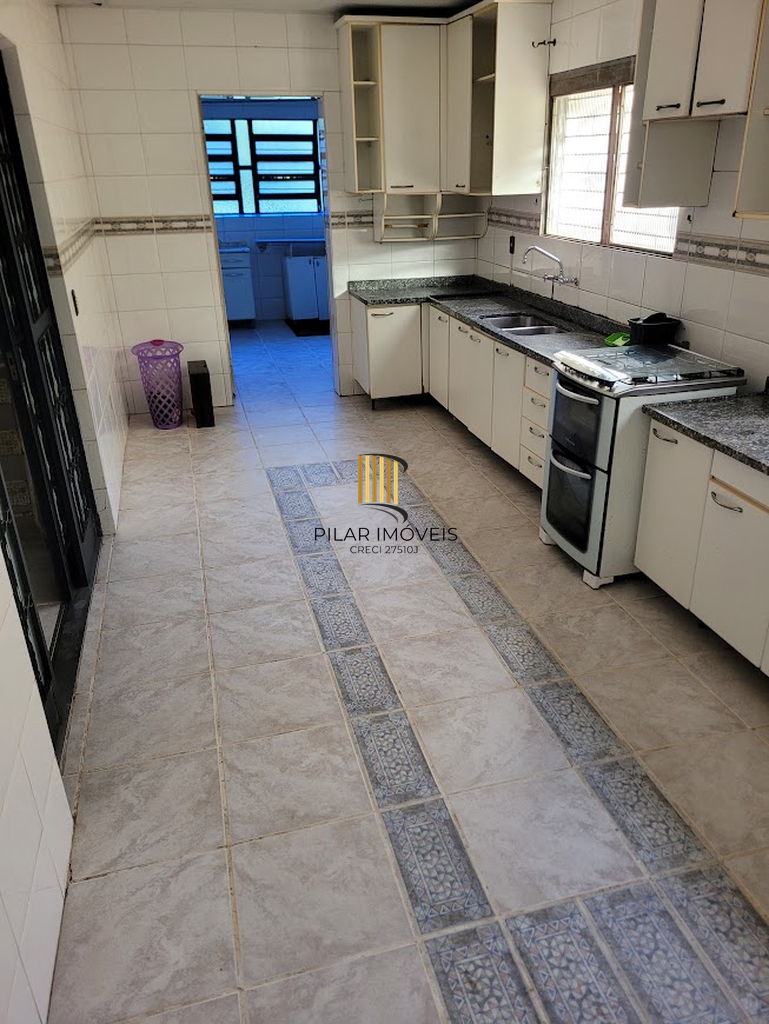 Casa 3 dormitórios no bairro Teresópolis