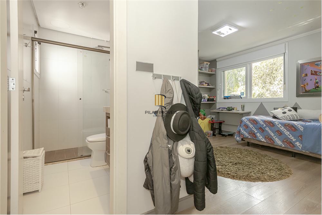 Casa 4 dormitórios no bairro Vila Assunção