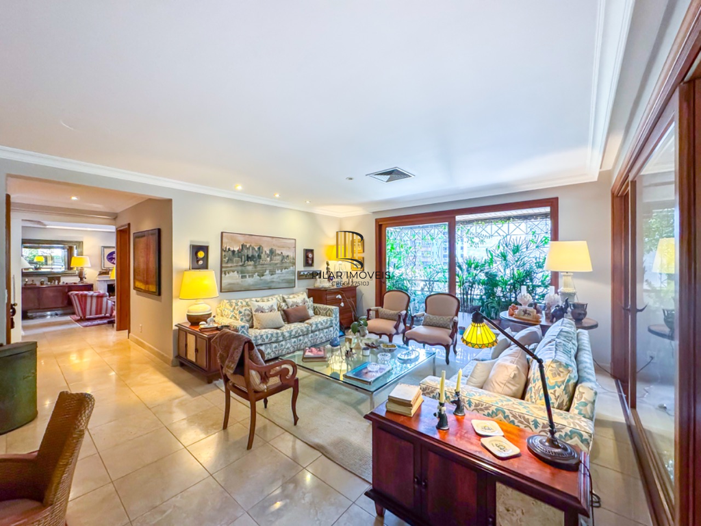 Apartamento 4 dormitórios no bairro Bela Vista