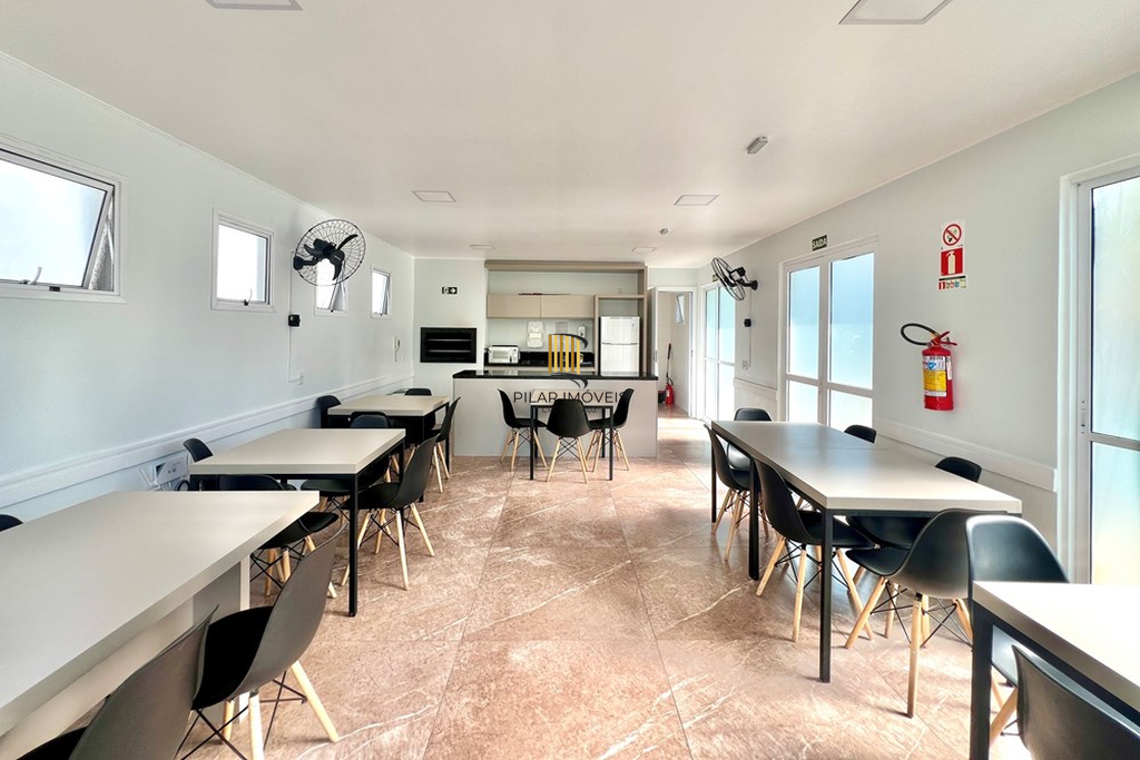 Apartamento 2 dormitórios no bairro Olaria