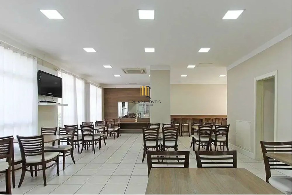 Apartamento 2 dormitórios no bairro Vila Ipiranga