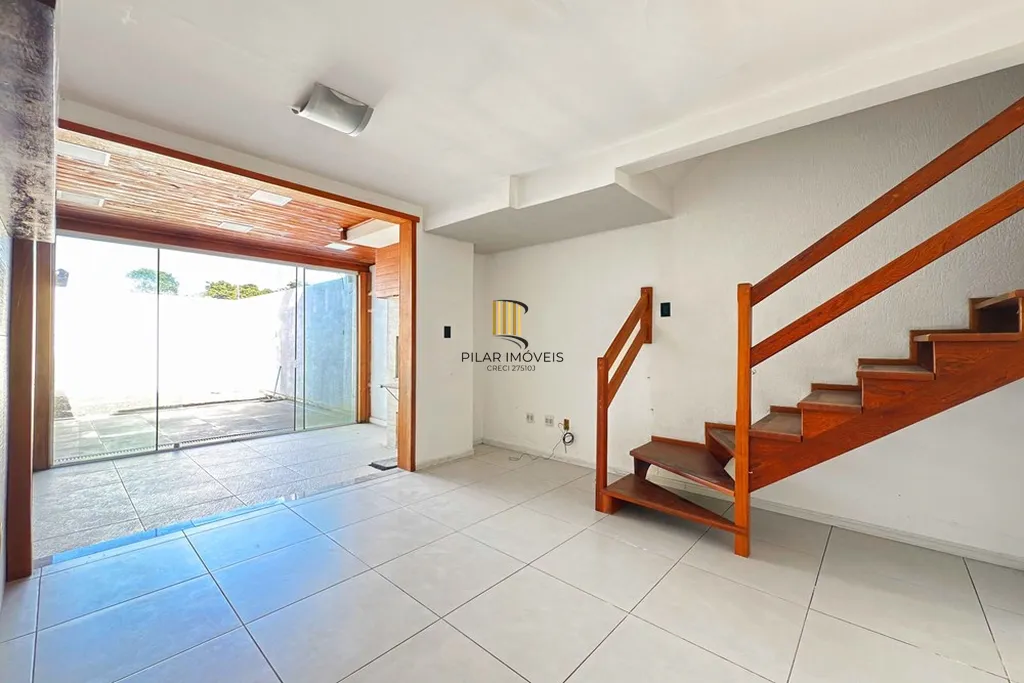 Casa 3 dormitórios no bairro Guarujá