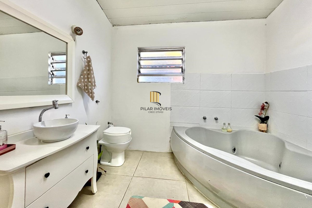 Casa 2 dormitórios no bairro Niterói