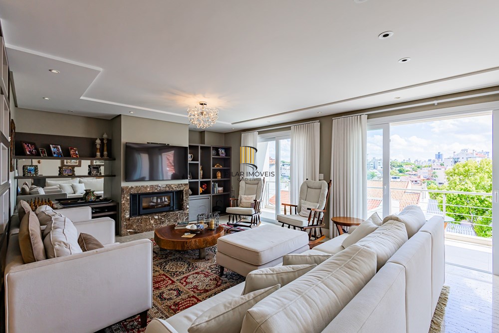 Casa 3 dormitórios no bairro Chácara das Pedras