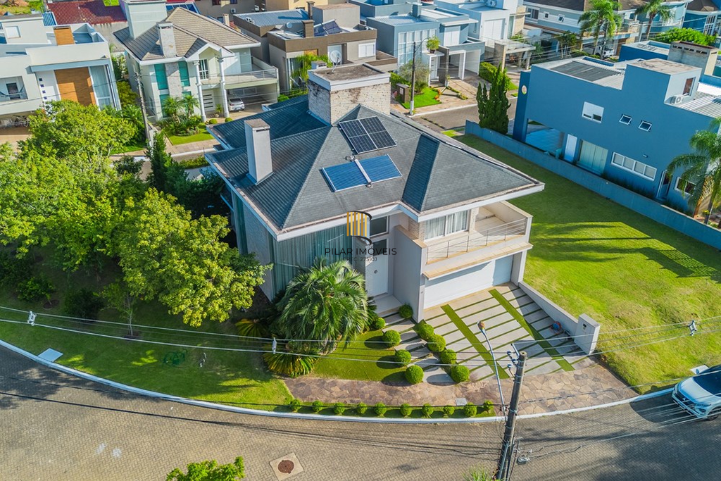 Casa 4 dormitórios no bairro Igara